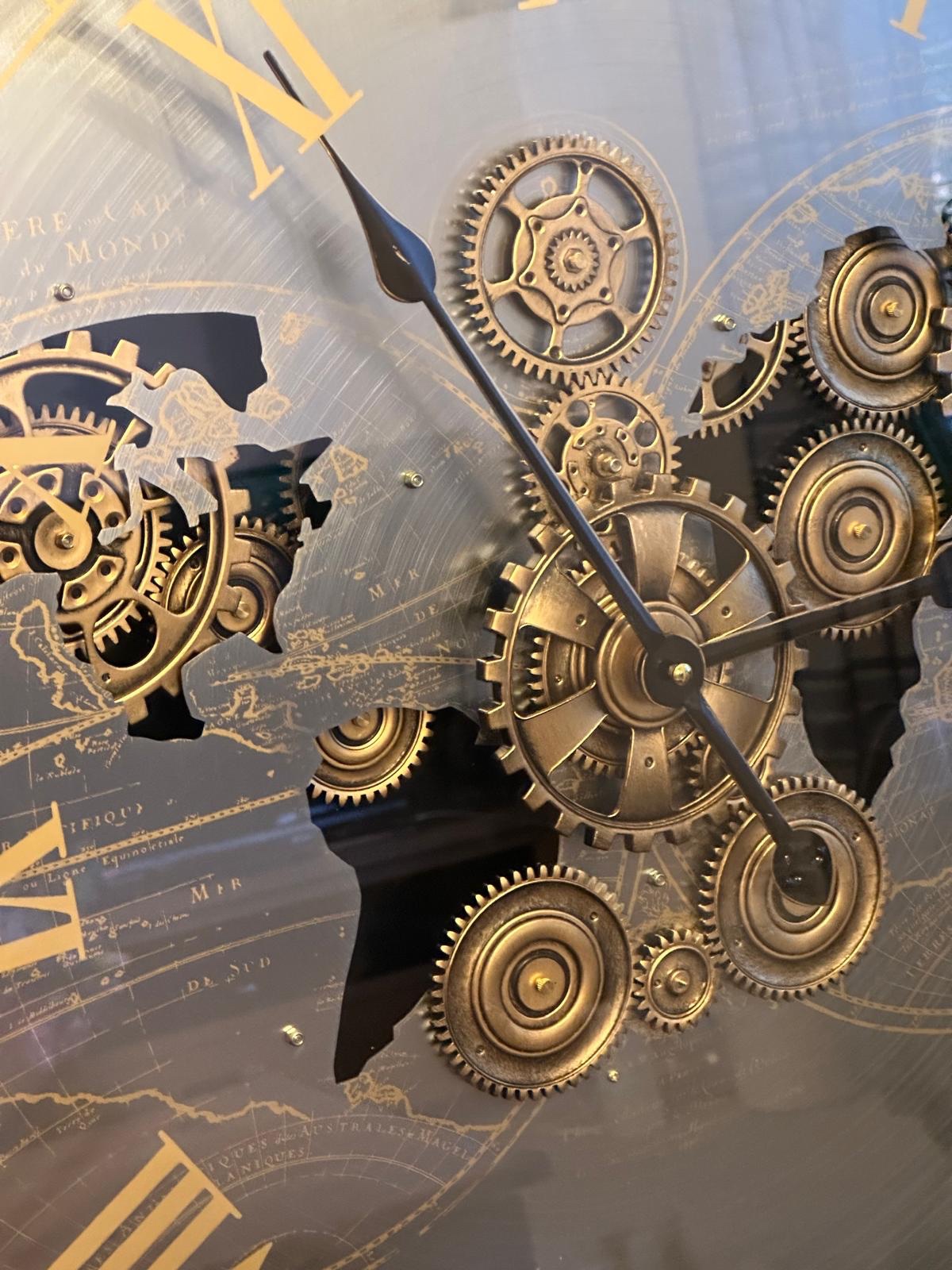 Clock with Cogs - Image 2